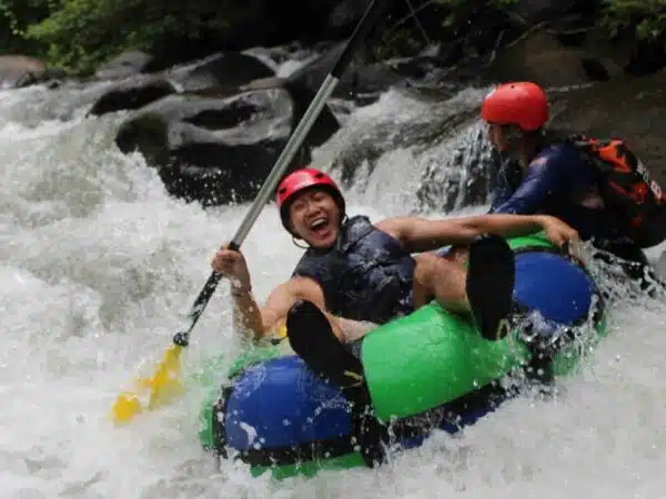 White Water River Tubing Cost Rica