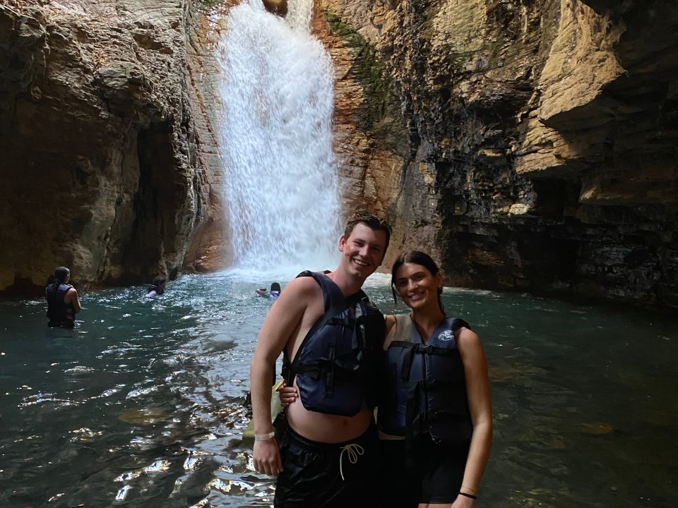 (GROUP) LA LEONA WATERFALL ADVENTURE HIKE