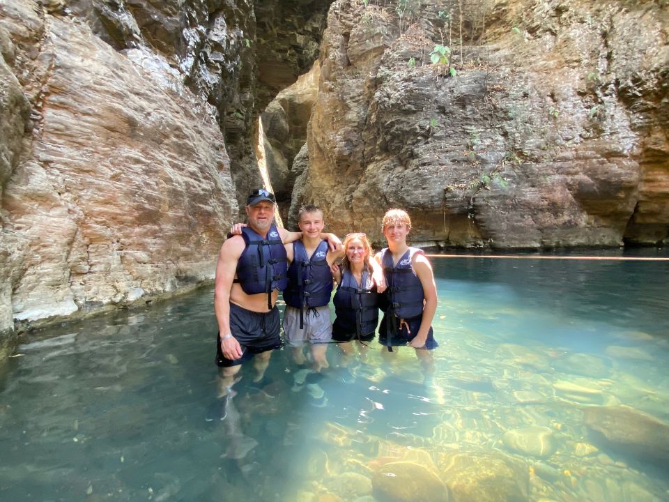 (GROUP) LA LEONA WATERFALL ADVENTURE HIKE