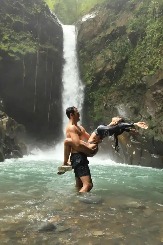 can you swim at oropendola waterfall