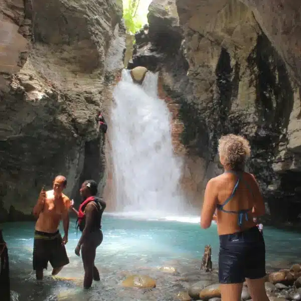 la leona waterfall adventure hike in rincon de la vieja