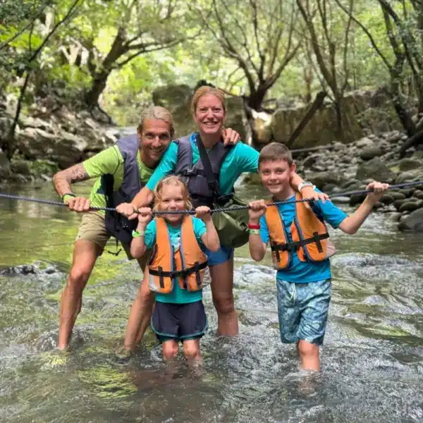 private tour to la leona waterfall with kids