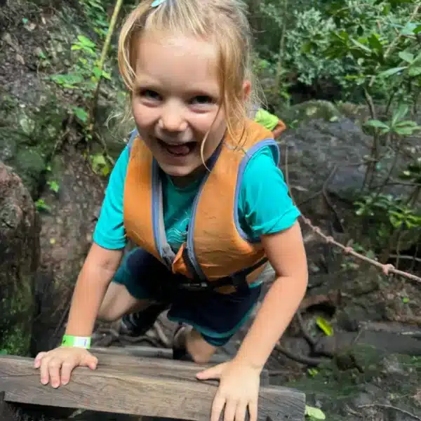la leona waterfall with kids private tour